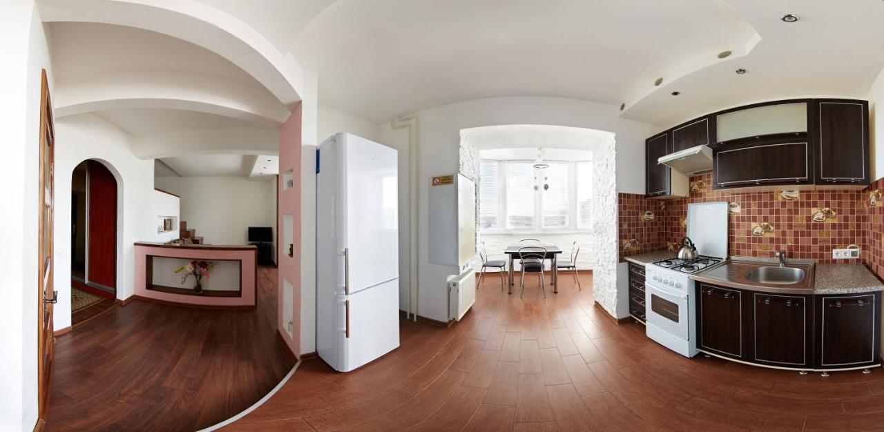 Babylon Apartment On Bukovinskaya Street Ривне Екстериор снимка