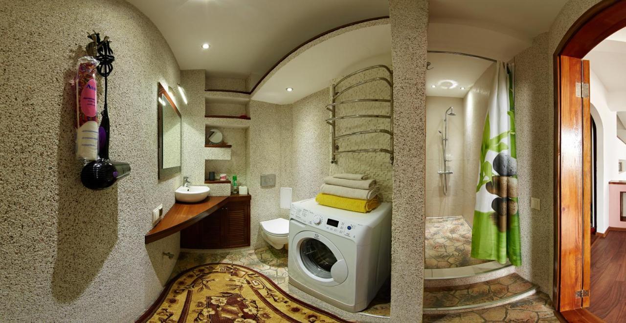 Babylon Apartment On Bukovinskaya Street Ривне Екстериор снимка