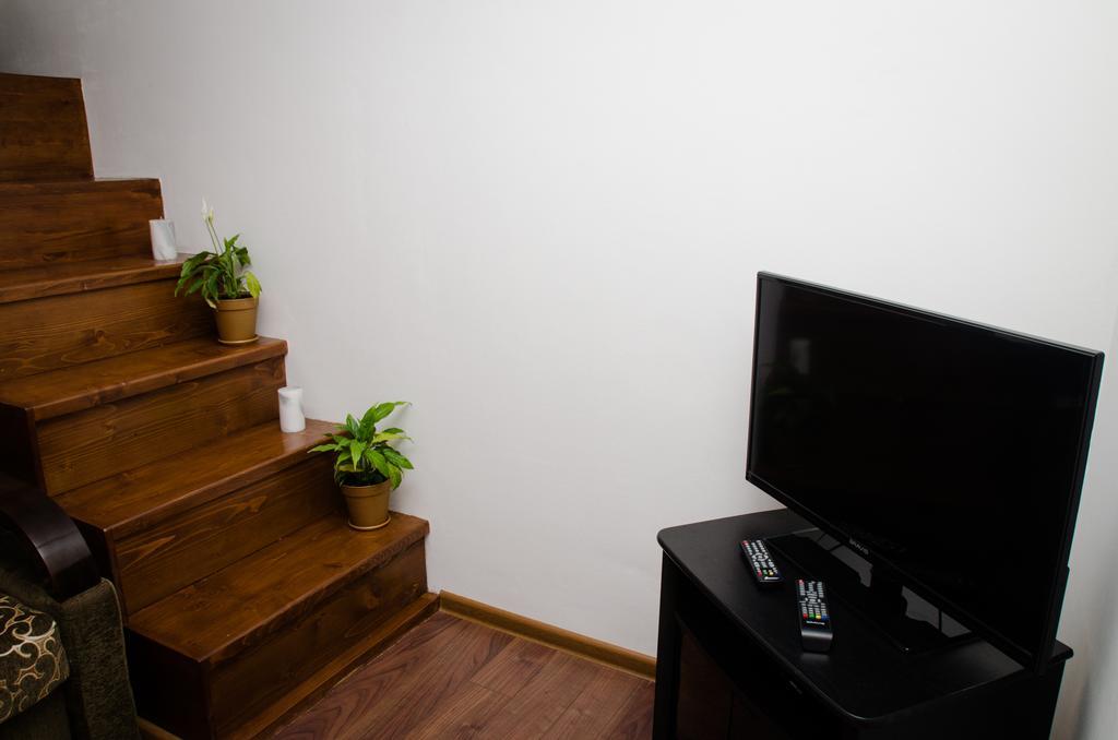 Babylon Apartment On Bukovinskaya Street Ривне Екстериор снимка