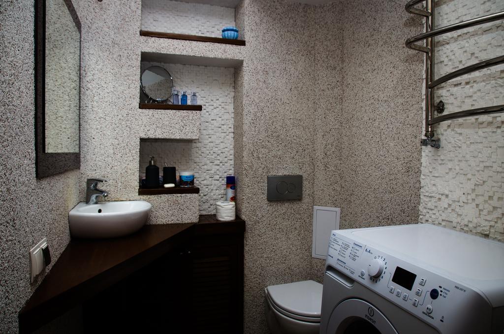 Babylon Apartment On Bukovinskaya Street Ривне Екстериор снимка