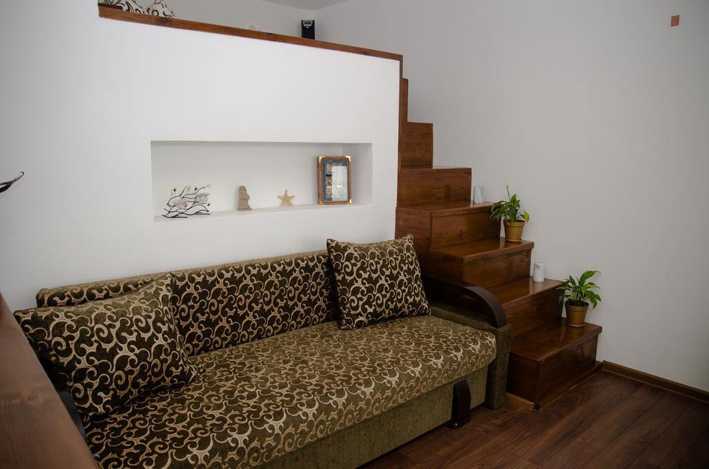 Babylon Apartment On Bukovinskaya Street Ривне Екстериор снимка